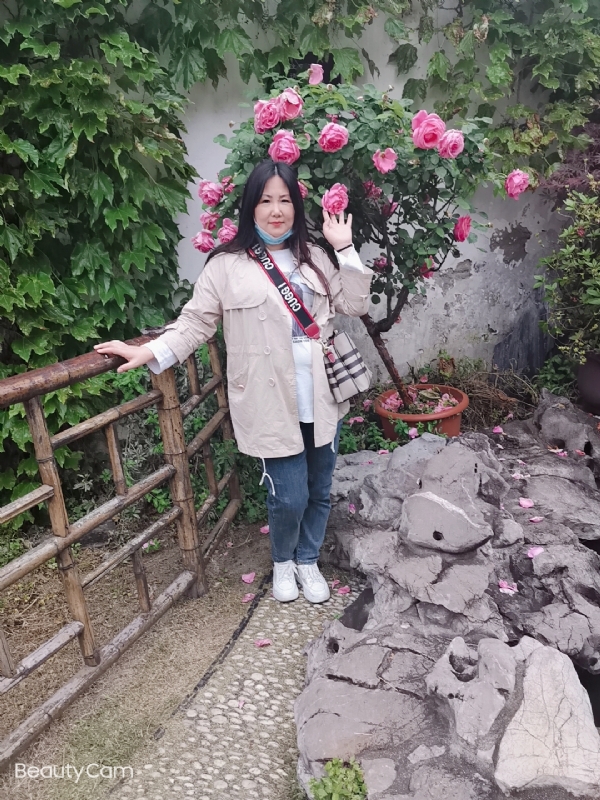 乖乖一女的第三张照片--扬州相亲服务中心