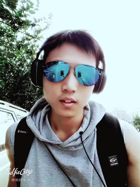 失意的人的第一张照片--扬州相亲服务中心