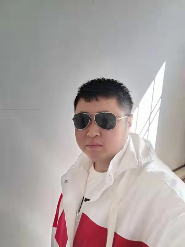 大漠叔叔的第一张照片--扬州相亲服务中心
