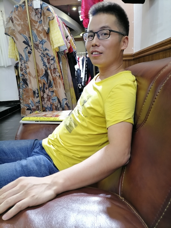 汪顺鹏的第一张照片--扬州相亲服务中心