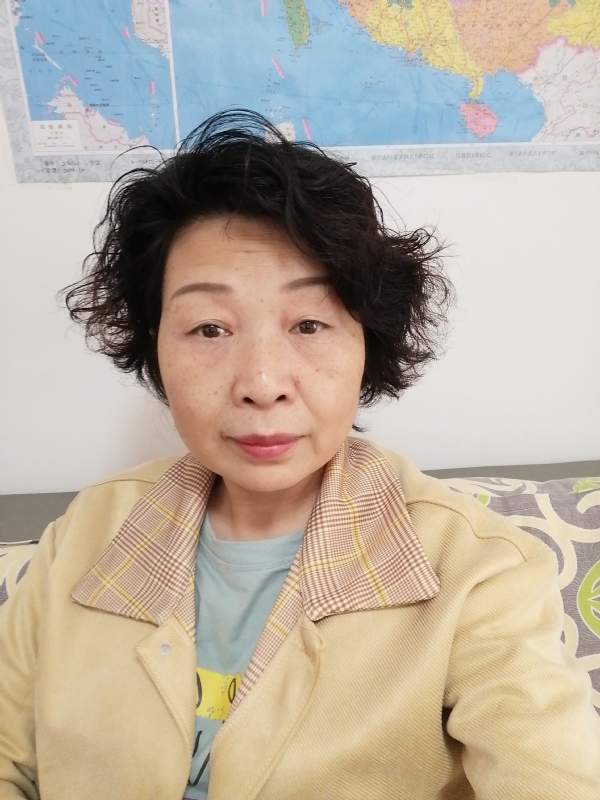 香水百合的第一张照片--扬州相亲服务中心