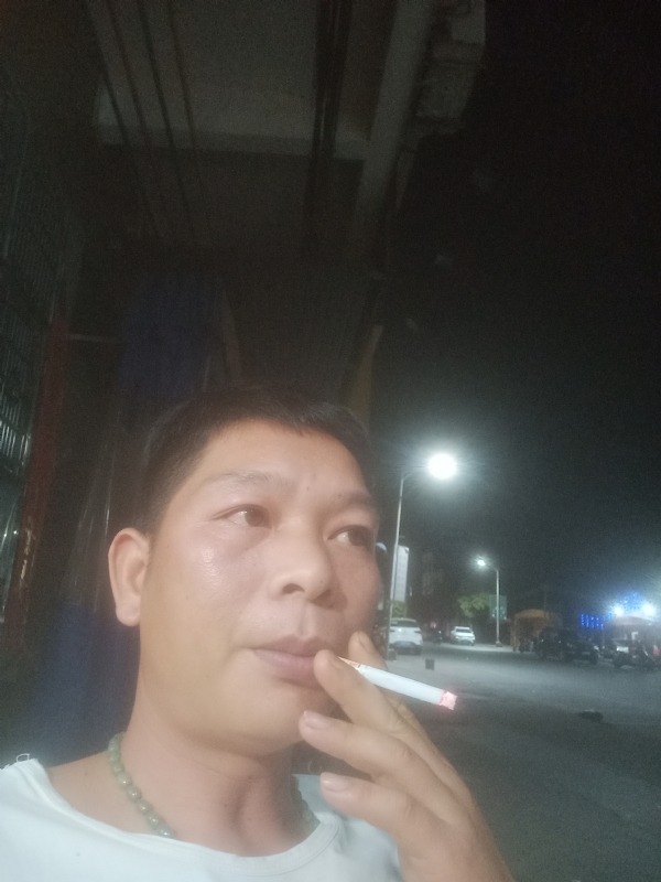 善解人意的第二张照片--扬州相亲服务中心
