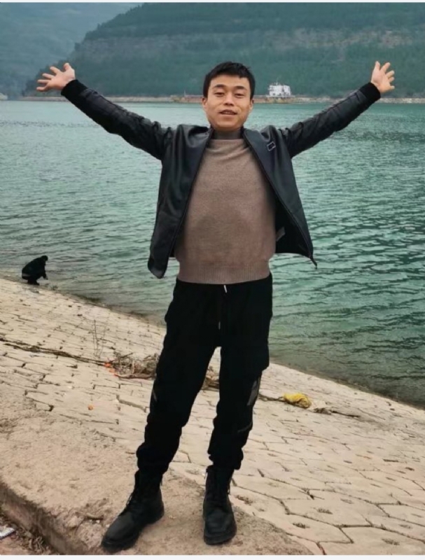寂寞的风的第二张照片--扬州相亲服务中心
