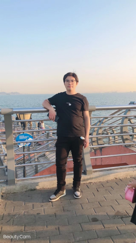 陆迅的第二张照片--扬州相亲服务中心