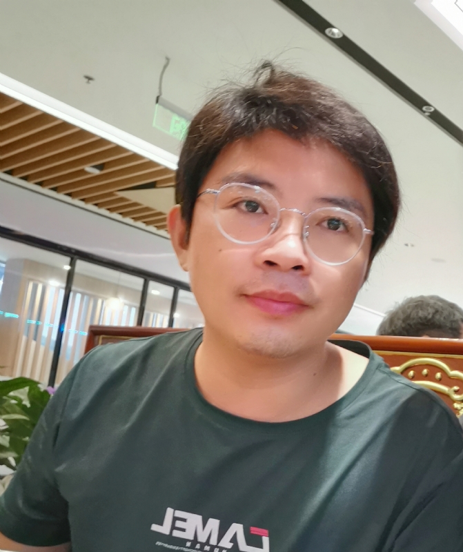 陆迅的第三张照片--扬州相亲服务中心