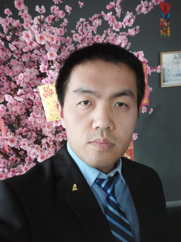 我就是个翻译的第一张照片--扬州相亲服务中心