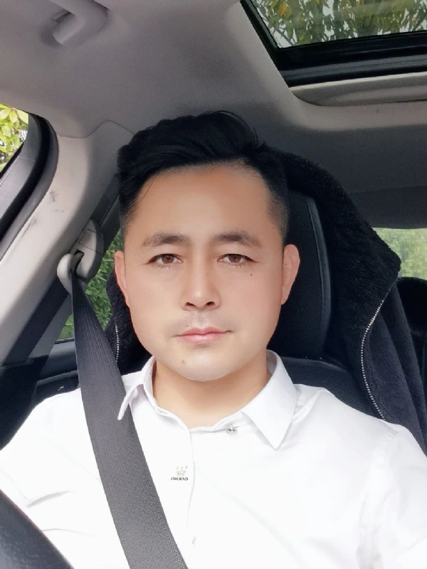 阿华大人的第一张照片--扬州相亲服务中心