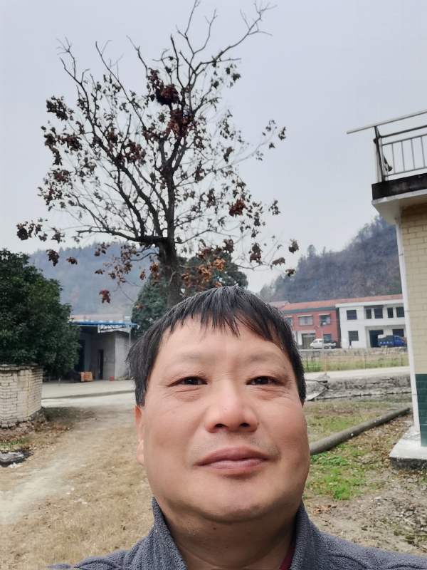 苏众青春冲浪的第一张照片--扬州相亲服务中心