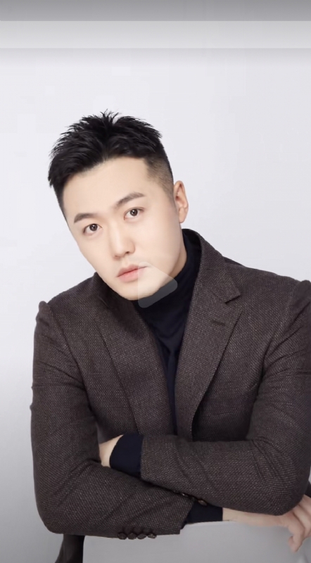 杨天枭的第一张照片--扬州相亲服务中心