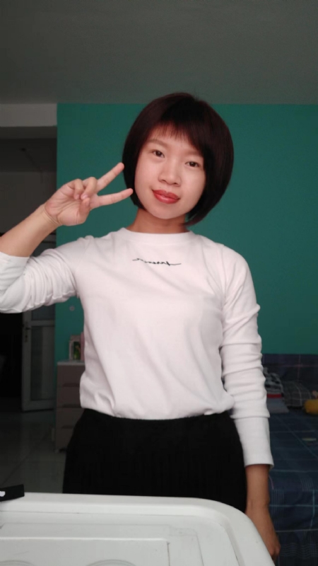 向日葵的第一张照片--扬州相亲服务中心