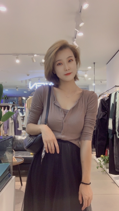 大婷子的第一张照片--扬州相亲服务中心
