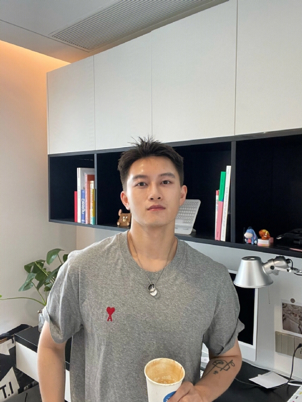 月光之下的第二张照片--扬州相亲服务中心