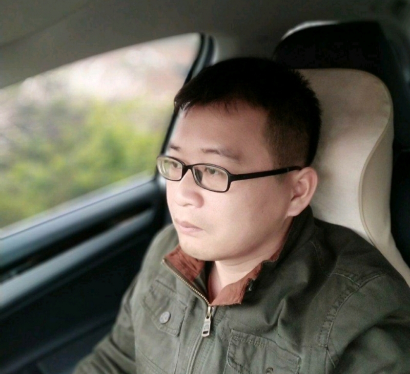 海风吹动你的心的第一张照片--扬州相亲服务中心