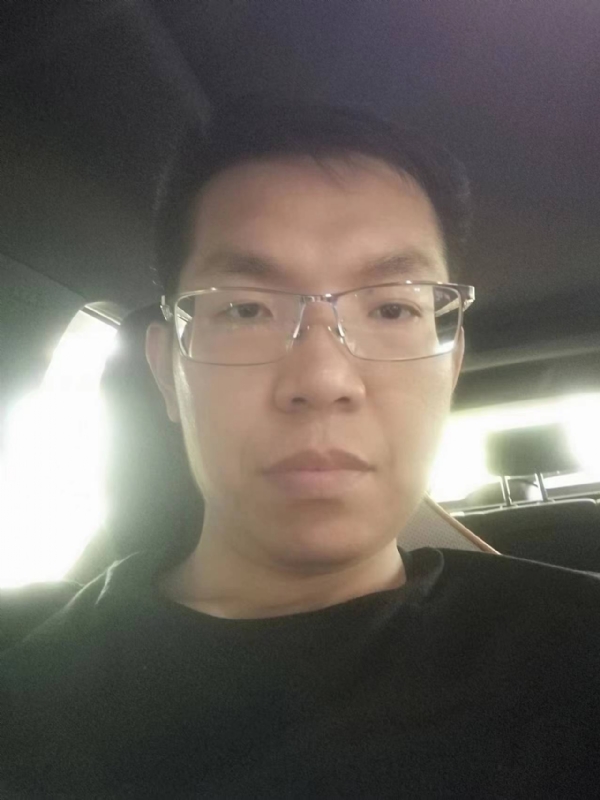 小黑包的第二张照片--扬州相亲服务中心