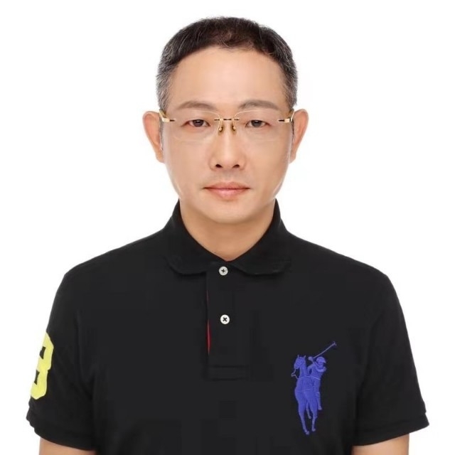 邱先森的第一张照片--扬州相亲服务中心