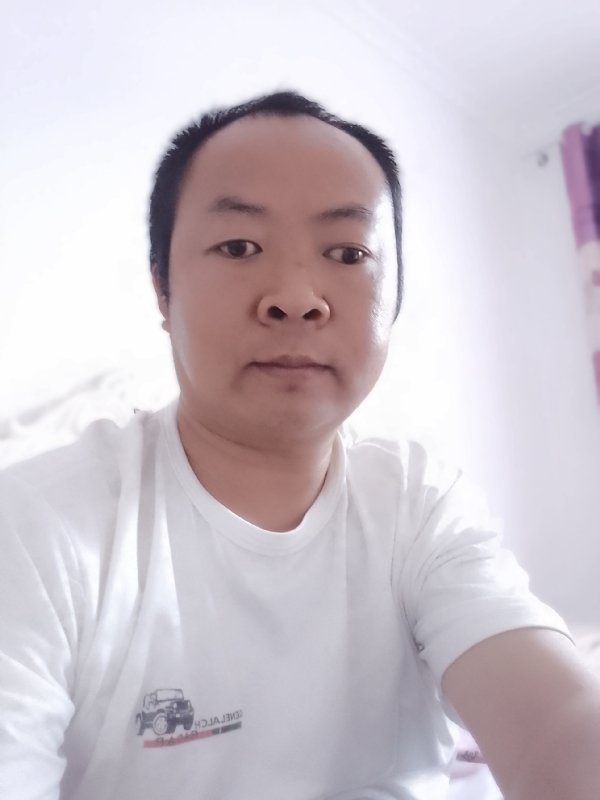 张家小伙子的第三张照片--扬州相亲服务中心