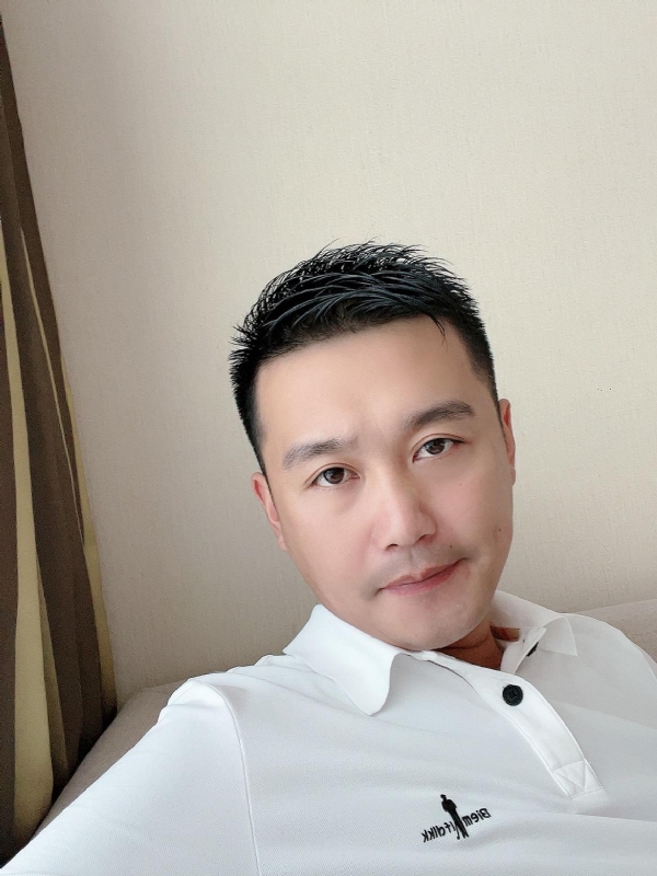 笑望人非的第一张照片--扬州相亲服务中心