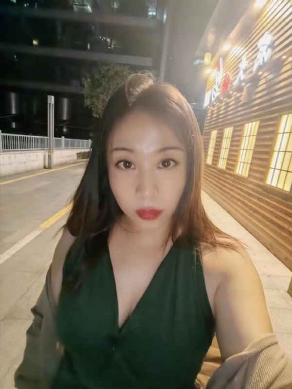 叶子青青的第三张照片--扬州相亲服务中心