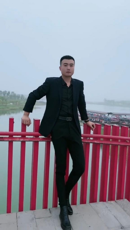 Albert的第一张照片--扬州相亲服务中心