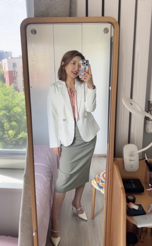 丽波的第三张照片--扬州相亲服务中心