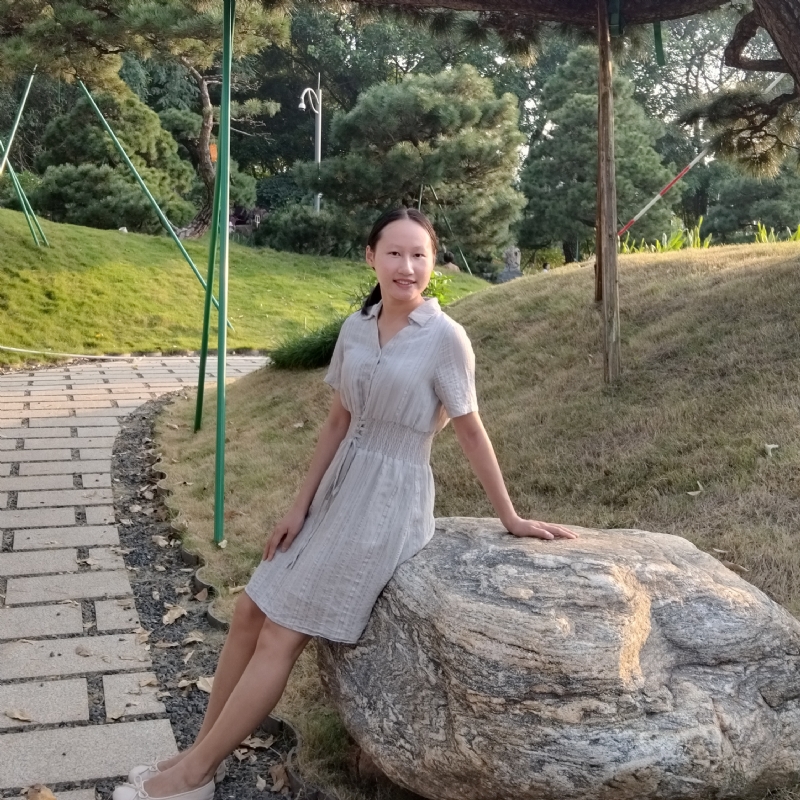 欣欣向荣的第一张照片--扬州相亲服务中心