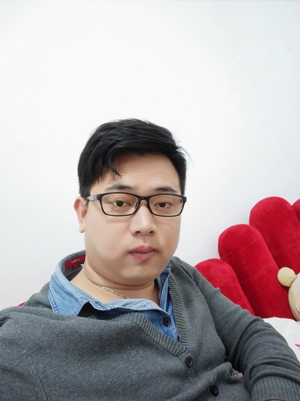 何必在亿的第一张照片--扬州相亲服务中心