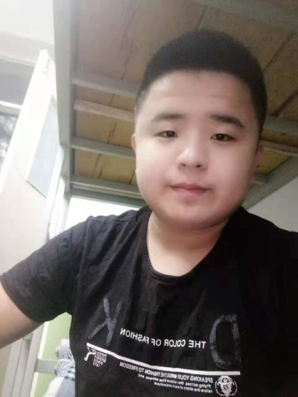 打小就爱淘气的第一张照片--扬州相亲服务中心