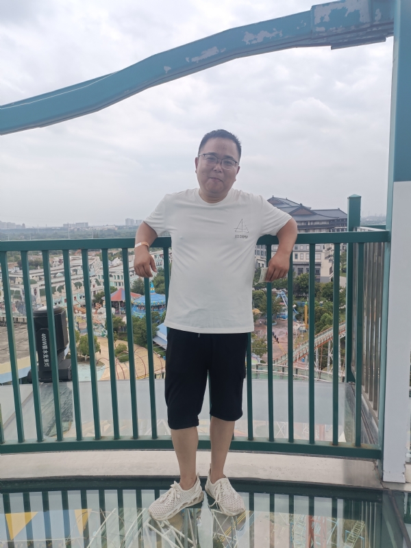 飞哥的第一张照片--扬州相亲服务中心
