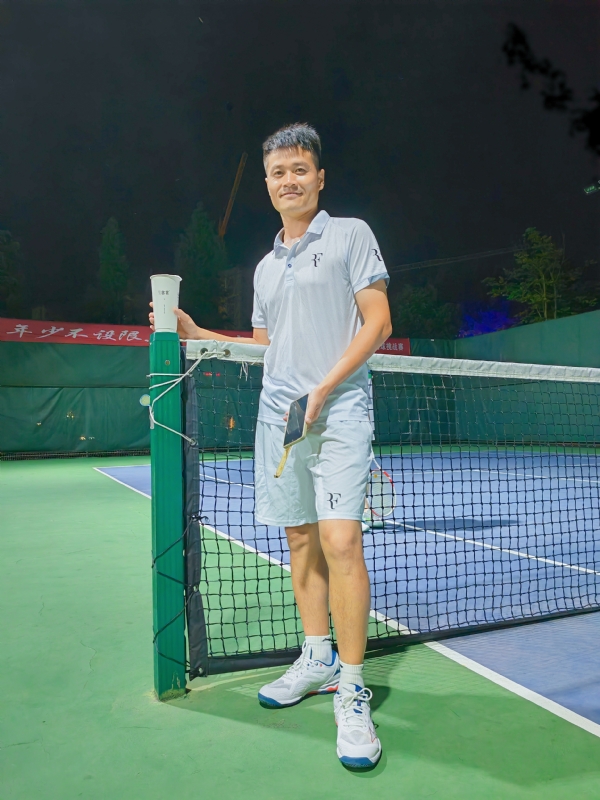 网球罗的第五张照片--扬州相亲服务中心