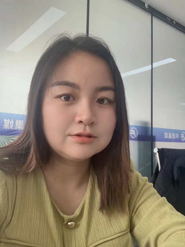 唐秋满的第一张照片--扬州相亲服务中心