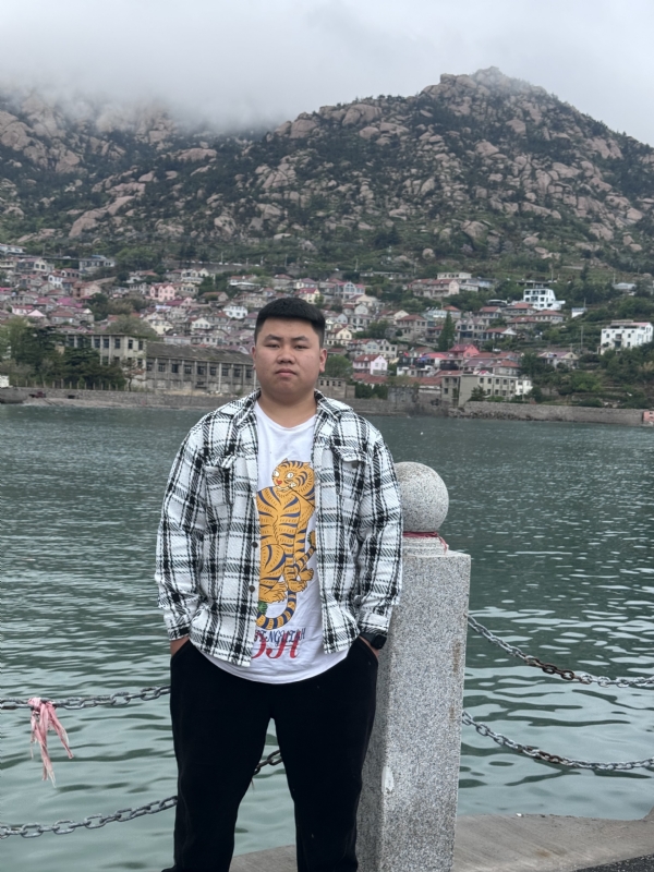 谨慎的第一张照片--扬州相亲服务中心