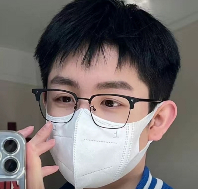 甜甜男孩的第一张照片--扬州相亲服务中心