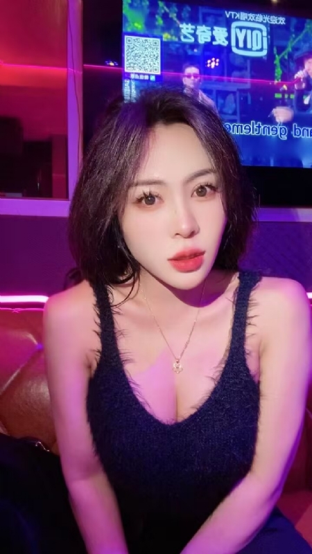 素素可月的第一张照片--扬州相亲服务中心