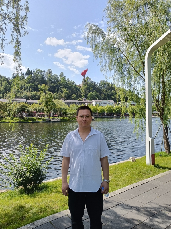 风雨相伴的第一张照片--扬州相亲服务中心