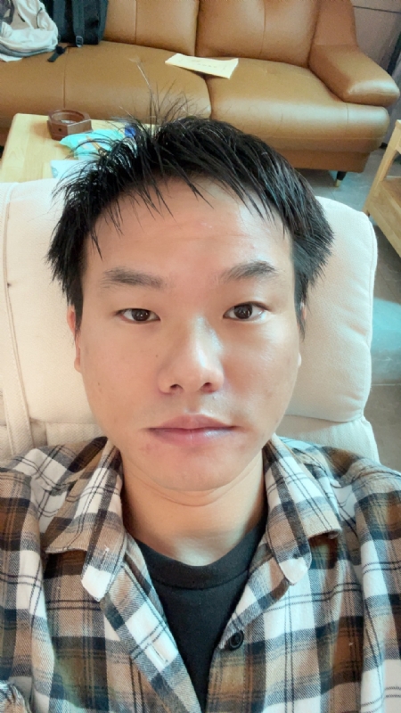 向日葵的第一张照片--扬州相亲服务中心