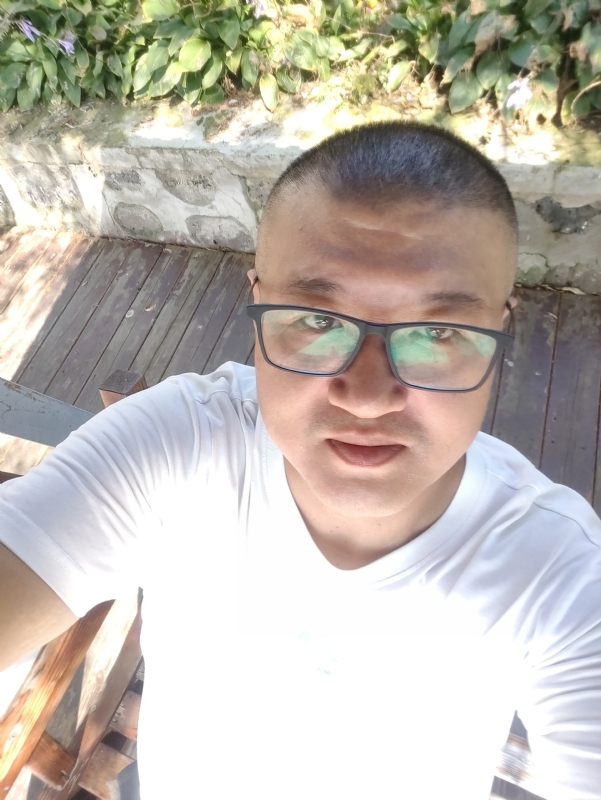 羊十八的第一张照片--扬州相亲服务中心