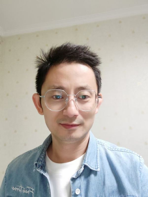 飘逸的第二张照片--扬州相亲服务中心