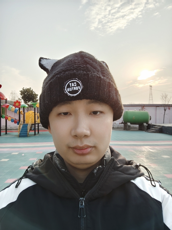 王连杰的第一张照片--扬州相亲服务中心
