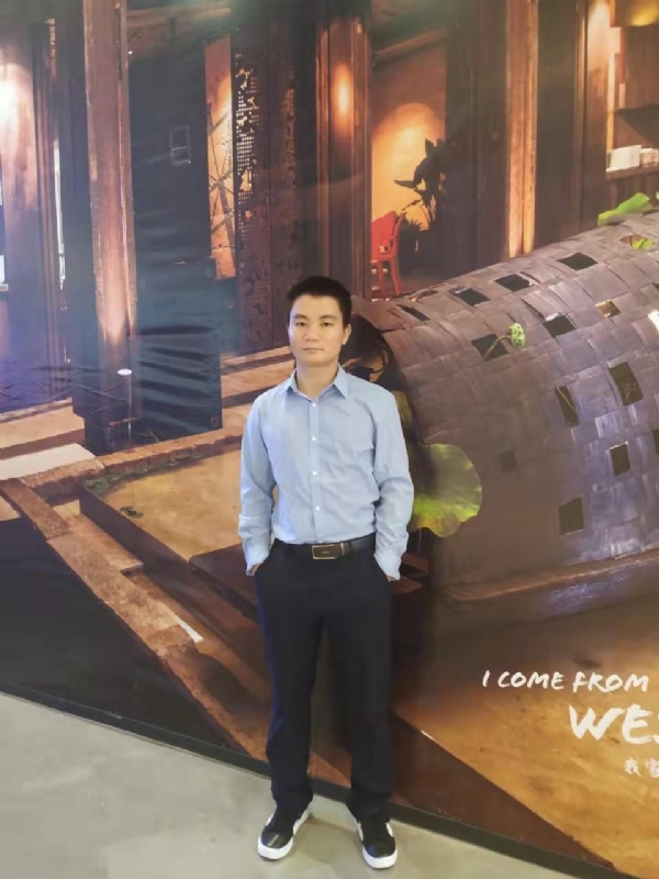 梧桐枫叶的第一张照片--扬州相亲服务中心