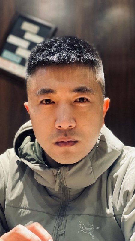 山中何缘的第一张照片--扬州相亲服务中心