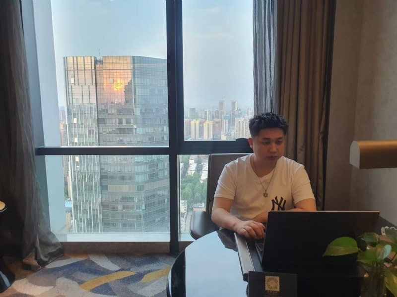 ying的第一张照片--扬州相亲服务中心