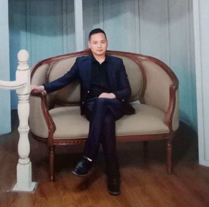 龙行天下的第二张照片--扬州相亲服务中心