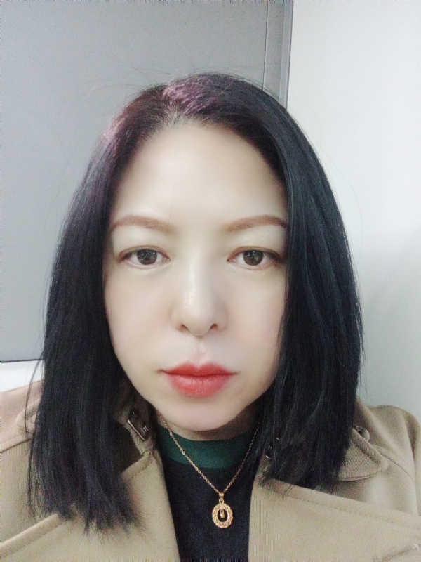 尘颜的第一张照片--扬州相亲服务中心