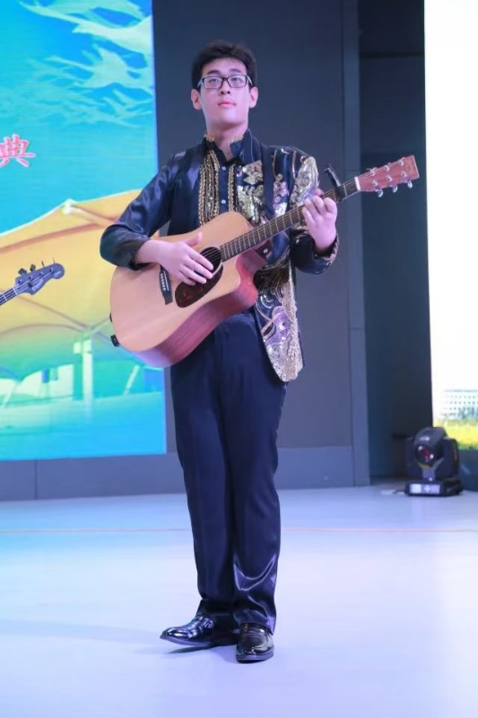 一叶知秋ZG的第一张照片--扬州相亲服务中心