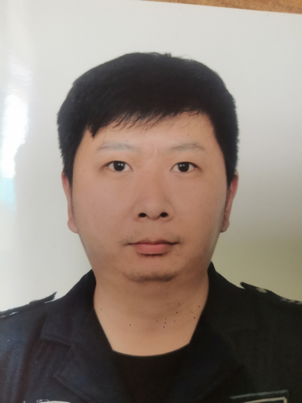 吕嘉的第一张照片--扬州相亲服务中心