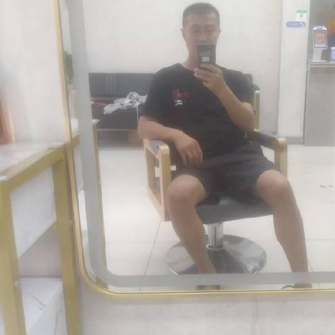 闫杰的第一张照片--扬州相亲服务中心