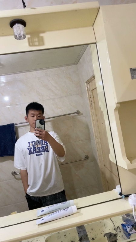 哈哈的第一张照片--扬州相亲服务中心
