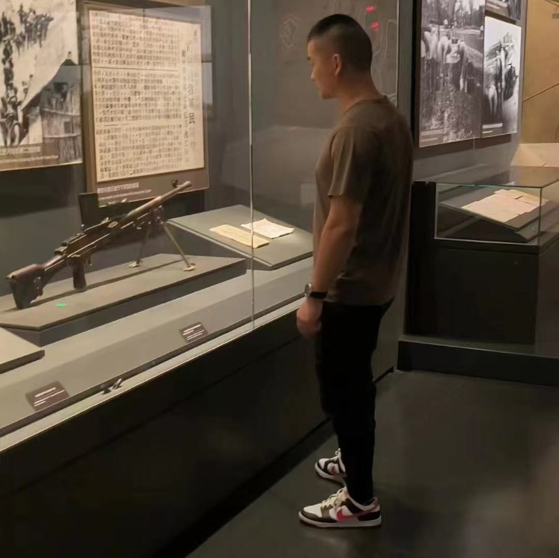 霸气的第一张照片--扬州相亲服务中心