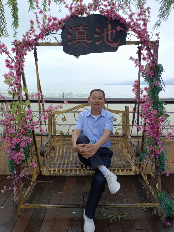 奋斗的第二张照片--扬州相亲服务中心