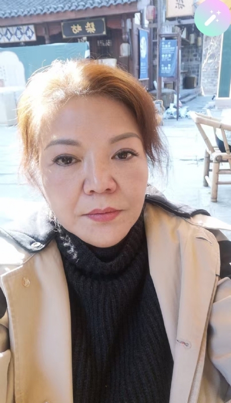 宛霞的第二张照片--扬州相亲服务中心